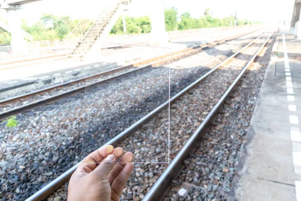 Hand Mit Digitalem Transparentem Monitor Rohling Mobiltelefon — Stockfoto