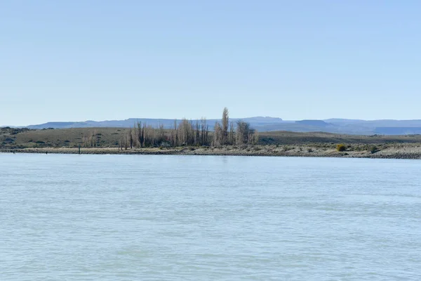 River Santa Cruz, passing through Patagonia. — Stock Photo, Image