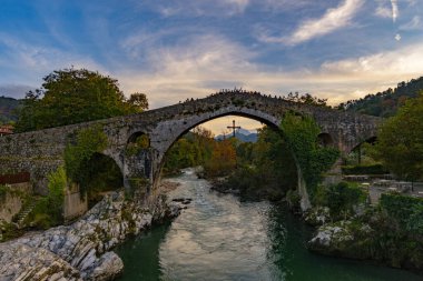Roma Cangas de Onis köprüsü.