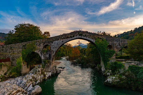 Ponte romana de Cangas de Onis. — Fotografia de Stock