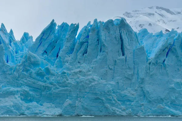 O Glaciar Perito Moreno e o Lago Argentina — Fotografia de Stock