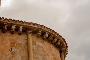 Cantabria 'nın dini ve dini mimarisi.