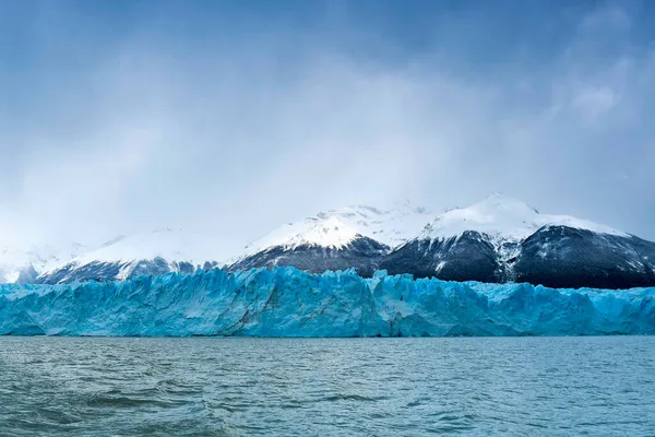 Льодовик Періто - Морено і озеро Аргентина — стокове фото