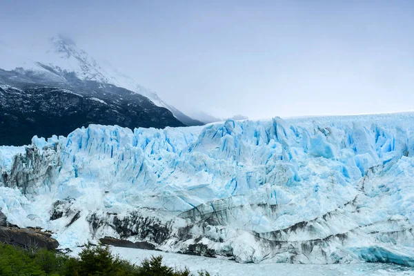 De Perito Moreno gletsjer en het meer van Argentinië — Stockfoto