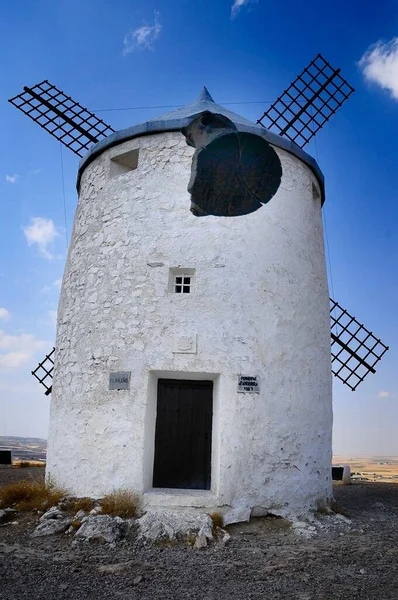 Molinos viejos para procesar trigo en España. — Foto de Stock