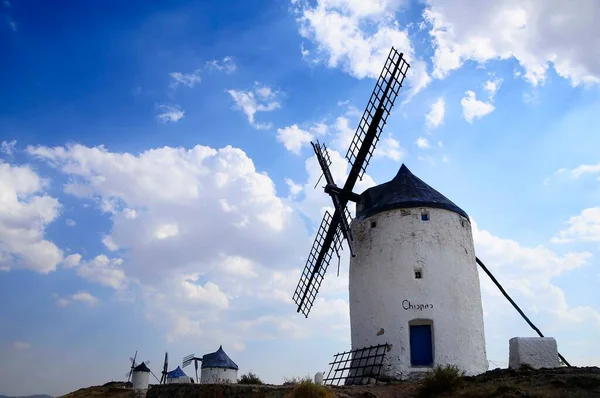 Molinos viejos para procesar trigo en España. — Foto de Stock