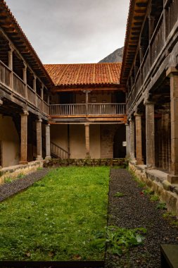 Asturias 'ın dini ve dini mimarisi - İspanya.