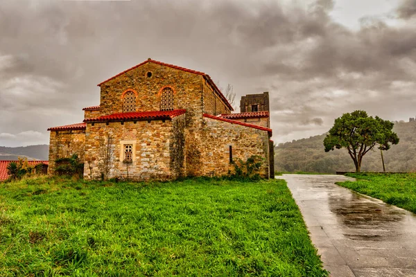 Asturiens religiösa och kyrkliga arkitektur - Spanien. — Stockfoto