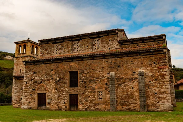 Asturiens religiösa och kyrkliga arkitektur - Spanien. — Stockfoto