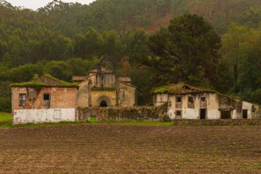 Asturias 'ın dini ve dini mimarisi - İspanya.