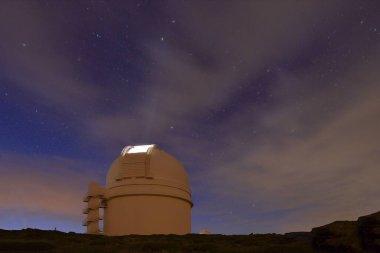 Calar Alto Gözlemevi - Avrupa kıtasındaki en büyük astronomik gözlemevi.
