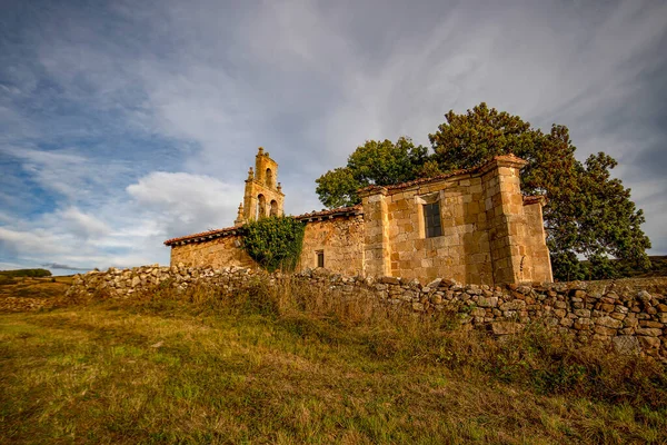 Servilla的San Millan Abad罗马式教堂 — 图库照片