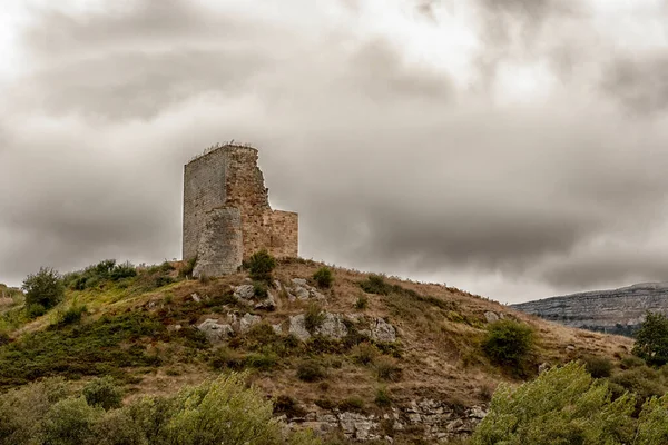 Středověká Hranatá Věž Rueru — Stock fotografie