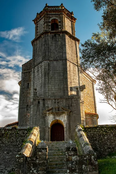 Paisagens e lugares religiosos da Cantábria. — Fotografia de Stock