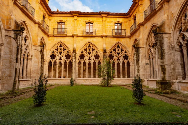 Catedral Metropolitana de El Salvador de Oviedo - Astúrias — Fotografia de Stock