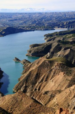 Negratin rezervuarı, Guadiana Menor nehri üzerinde..