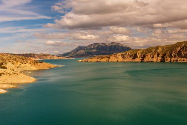 Negratin rezervuarı, Guadiana Menor nehri üzerinde..