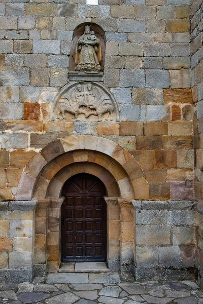 산타 마리아 인 레트로 틸 로에 있는 로마네스크 성당 — 스톡 사진