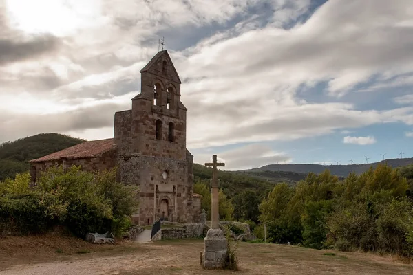 Romanische Kirche San Juan Bautista in Villanueva de la Nia — Stockfoto