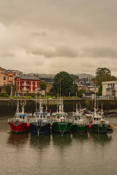 プエルト・デ・ヴェルガの小さな漁港- Asturias — ストック写真