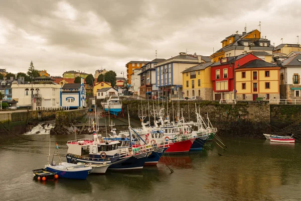 Kleiner Fischerhafen in Puerto de Verga - Asturien — Stockfoto