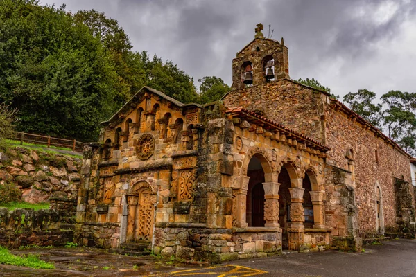 Igreja de Santa Maria de Laresma la Real — Fotografia de Stock