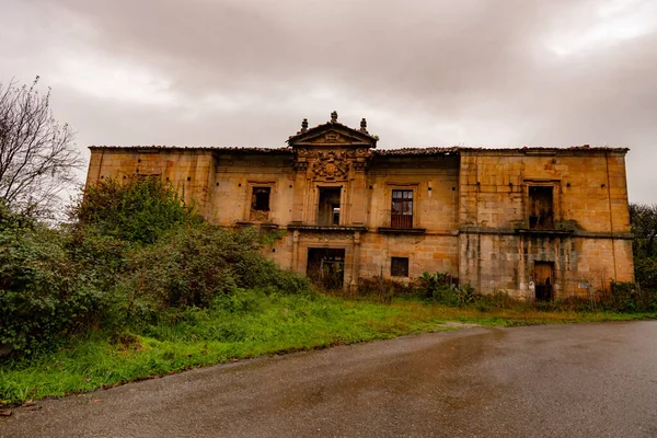 Palacio Celles en Lavandera de Asturias. — Foto de Stock