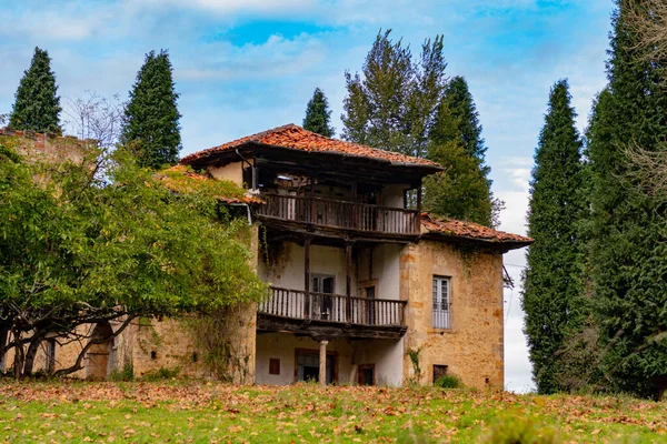 La Cogolla de Asturias 에 있는 Cogolla Palace. — 스톡 사진