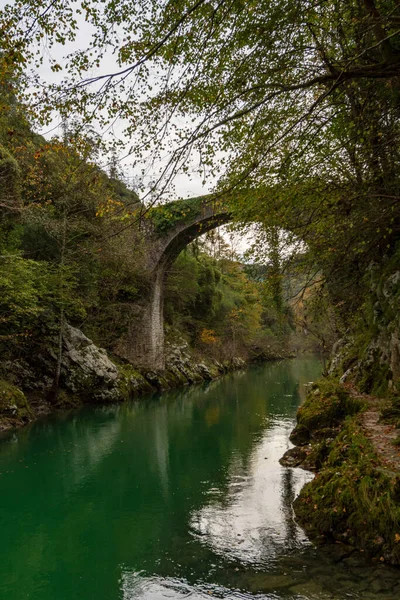 Ponte romana dos abandonos, Astúrias. — Fotografia de Stock