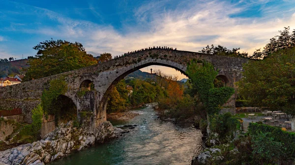 Ρωμαϊκή γέφυρα Cangas de Onis, Αστούριες — Φωτογραφία Αρχείου