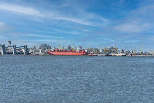 Port handlowy Montevideo, na Rio de la Plata — Zdjęcie stockowe