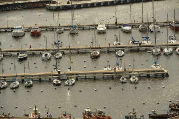 Αλιευτικό και ψυχαγωγικό λιμάνι της Πιριάπολης. — Φωτογραφία Αρχείου