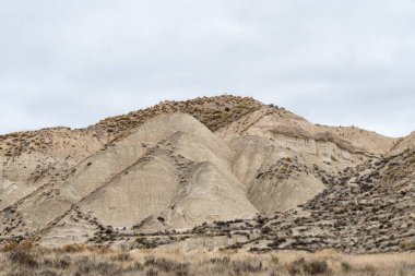 Gorafe 'nin Çorak Toprakları' nın tepeleri ve tepeleri - Granada.