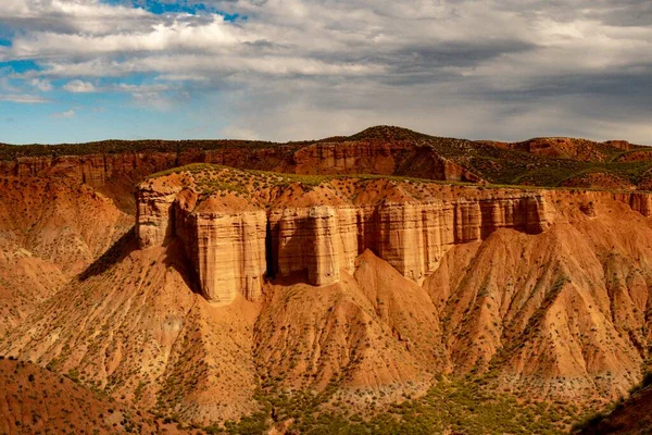 Crests and cliffs of the Badlands of Gorafe - Granada. — Stockfoto