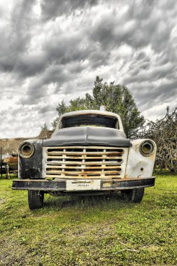 Uruguay 'da terk edilmiş ve bozulmuş eski araçlar.