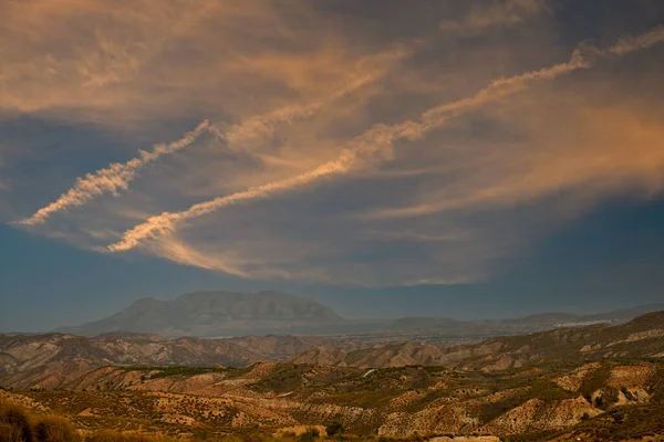 Crestas y acantilados de las Badlands de Gorafe - Granada. — Foto de Stock
