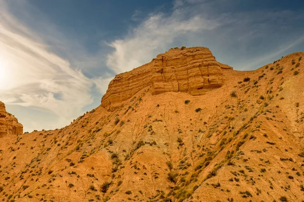 Borítók és sziklák a Badlands Gorafe - Granada. — Stock Fotó