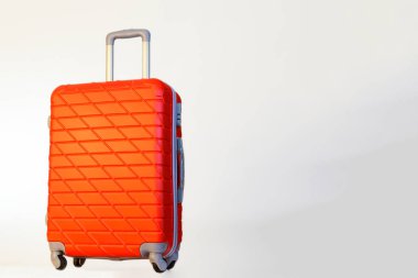 Seyahat ve tatil için renkli bavullar.