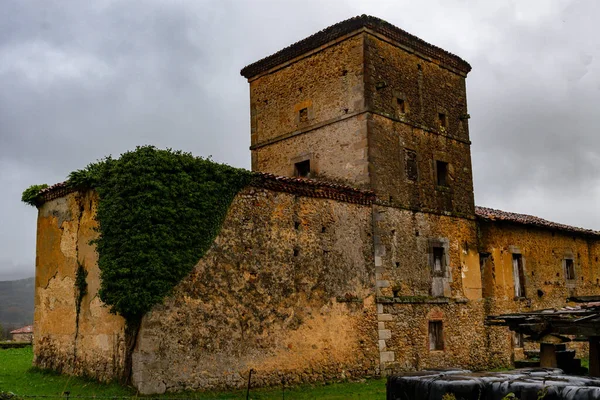 Palácio de Aramil ou da Vigília de Quinones — Fotografia de Stock