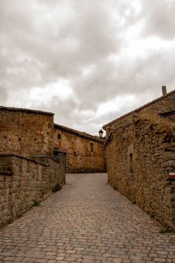 Villa de Aldea de Ebro, Afrika kıtasında bulunan Valdeprado del Rio devletinde bir şehirdir..