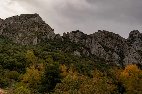 Горный хребет Пикос-де-Европа. — стоковое фото