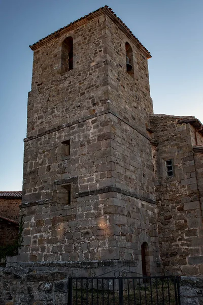 Romański kościół San Andres w Arroyal de los Carabeos — Zdjęcie stockowe