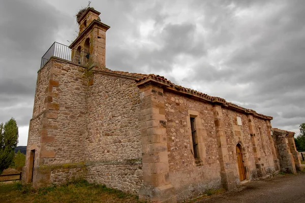 Romerska kyrkan San Pelayo i Naveda. — Stockfoto