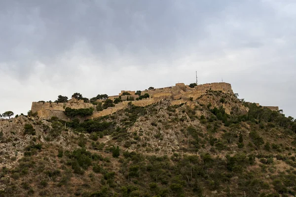 Alicante Spanyolország városa és önkormányzata, a tartomány fővárosa a Valenciai Közösségben.. — Stock Fotó