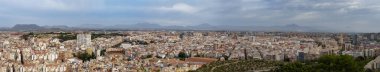 Alicante, İspanya 'nın Valensiya Bölgesi' nde bulunan bir şehirdir..