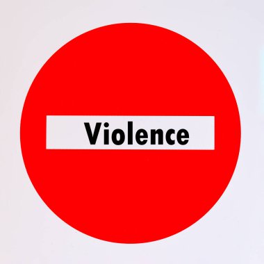 Beyaz arkaplan ile trafik işaretleri