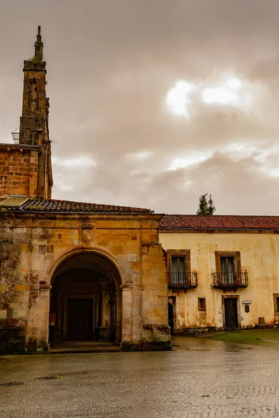 Romanesque church of San Salvador — Stockfoto