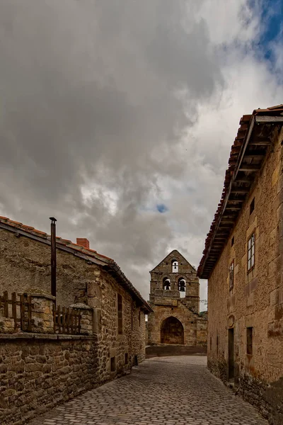 Aldea del Ebro的San Juan Bautista罗马式教堂 — 图库照片