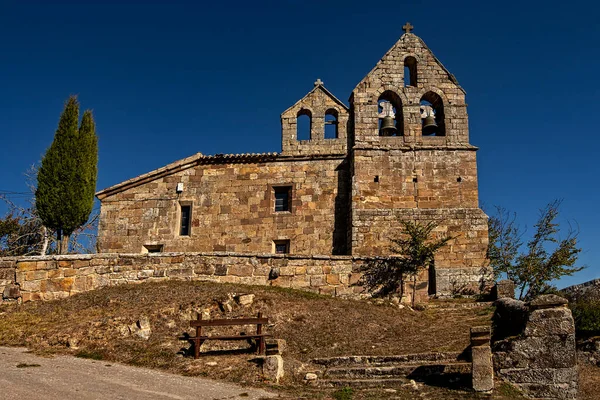 Romanesque εκκλησία της Σάντα Μαρίνα στο Allen del Hoyo — Φωτογραφία Αρχείου