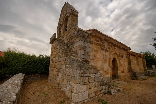 Romanesque church of Santa Maria in Arenillas del Ebro — Stockfoto